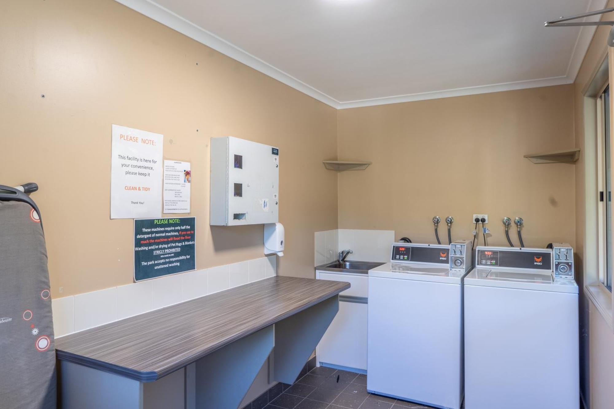 Landsborough Holiday Park Exterior photo